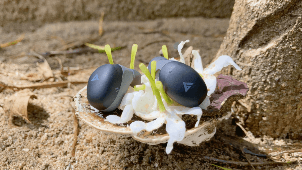 Boult Zigbuds pack a lot of battery for their size.